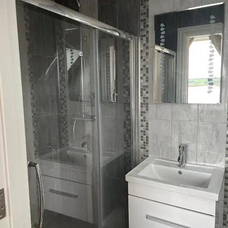 Lejlighed Lough Key Luxury Riverfront *