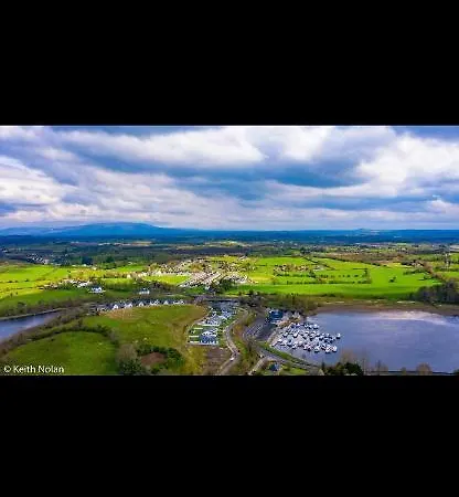 Διαμέρισμα Lough Key Luxury Riverfront