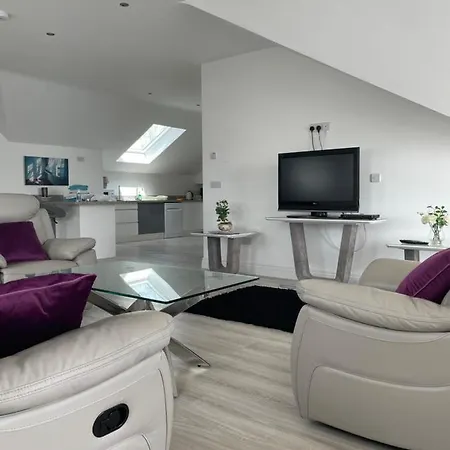 Lough Key Luxury Riverfront Cootehall