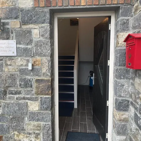 Lough Key Luxury Riverfront Διαμέρισμα *