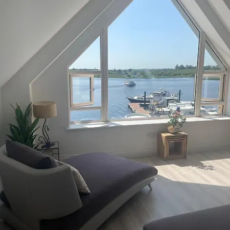 Lough Key Luxury Riverfront Cootehall