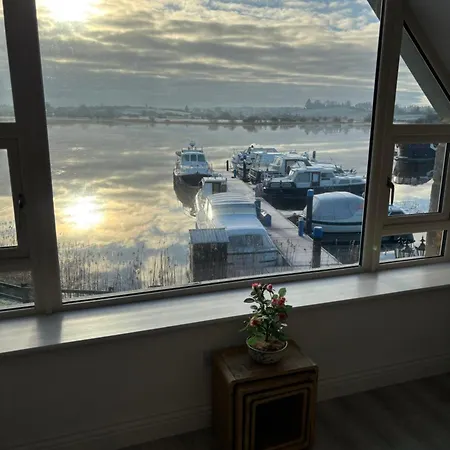 Apartment Lough Key Luxury Riverfront