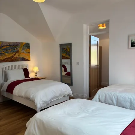 Lough Key Luxury Riverfront *