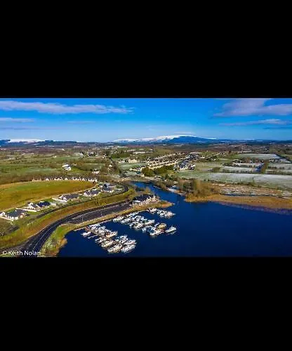 Lough Key Luxury Riverfront Apartman *