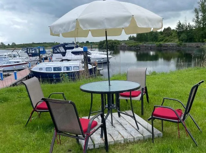 Lough Key Luxury Riverfront Apartman