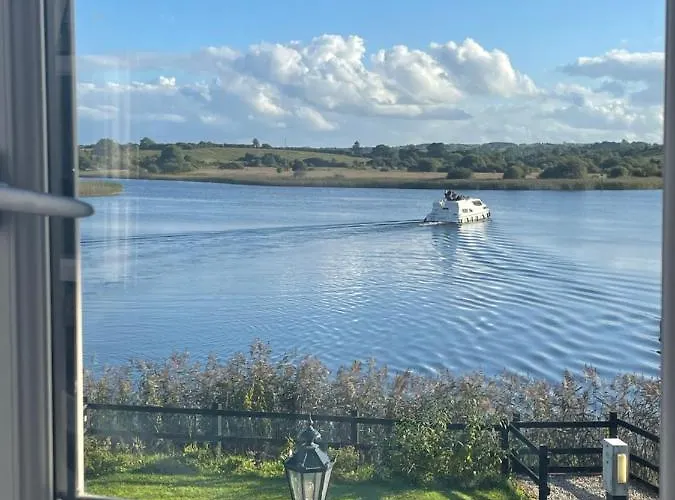 Lough Key Luxury Riverfront Apartman